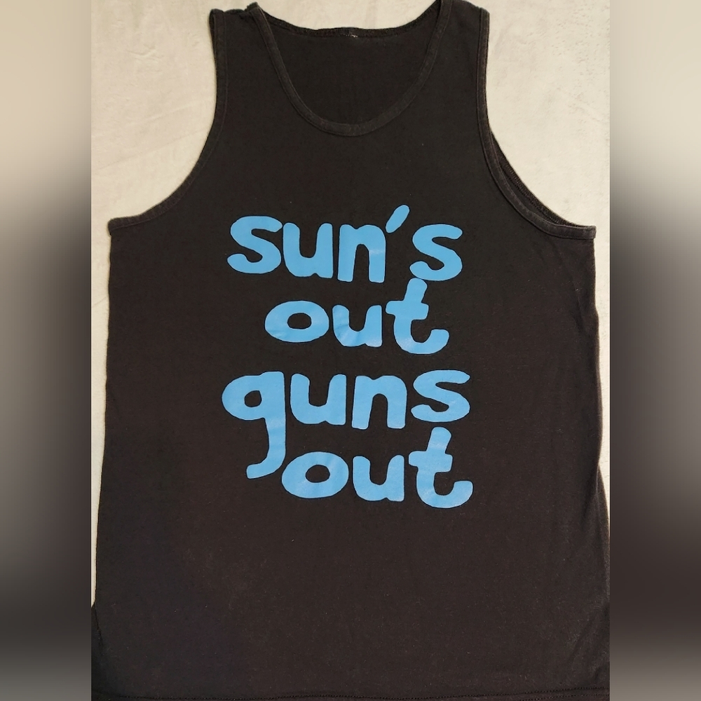 Mens Small "Sun's out guns out" black/blue tank